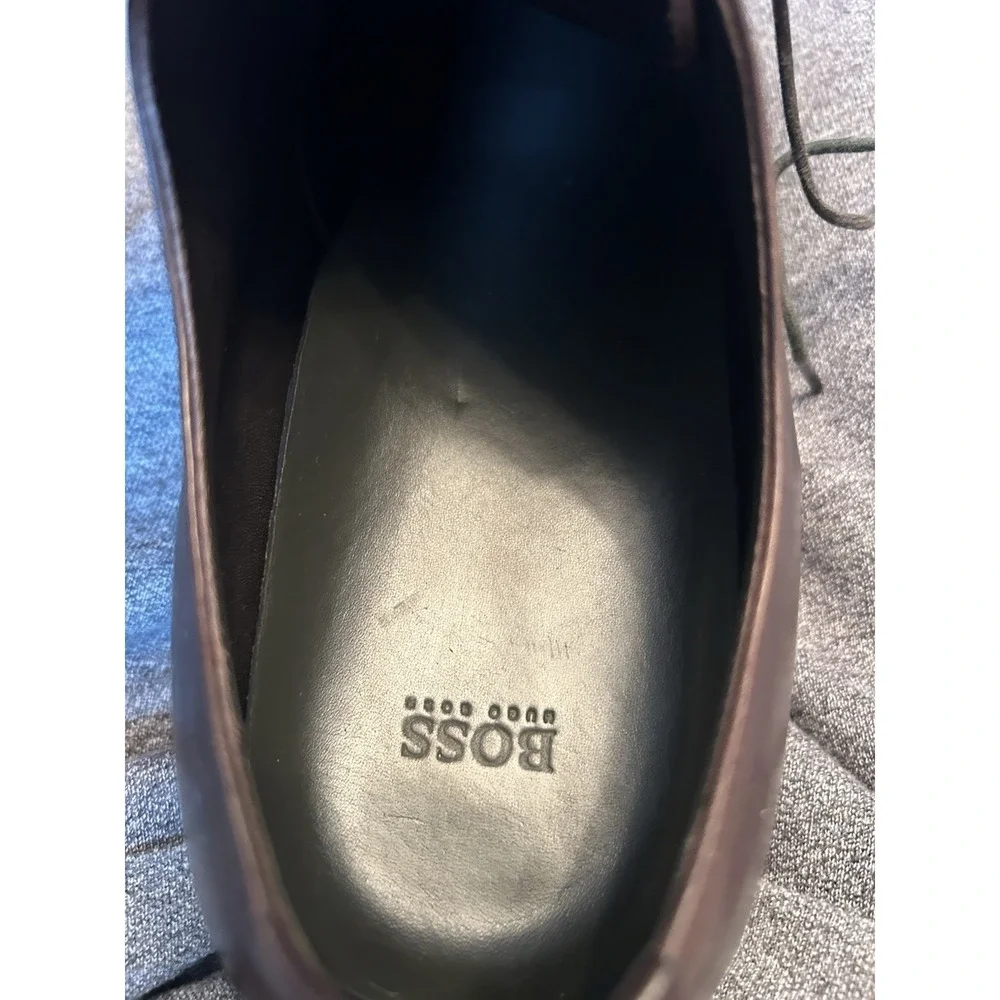HUGO BOSS Brown dress leather shoes mens size 9